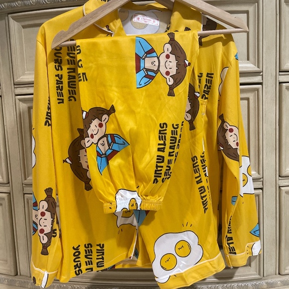 Pajama set - Picture 2 of 3